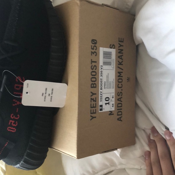 Yeezys boost 350 v2 - Picture 4 of 6